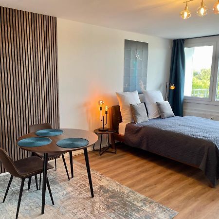 River Main I Taunus View I Workplace I Kitchen Offenbach am Main Ngoại thất bức ảnh